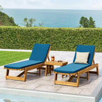 Ensemble de 3 pièces Kyoto en bois d’acacia pour extérieur avec chaises longues et coussins – teck/bleu – Christopher Knight Home : sièges de jardin sans accoudoirs et table d’appoint &