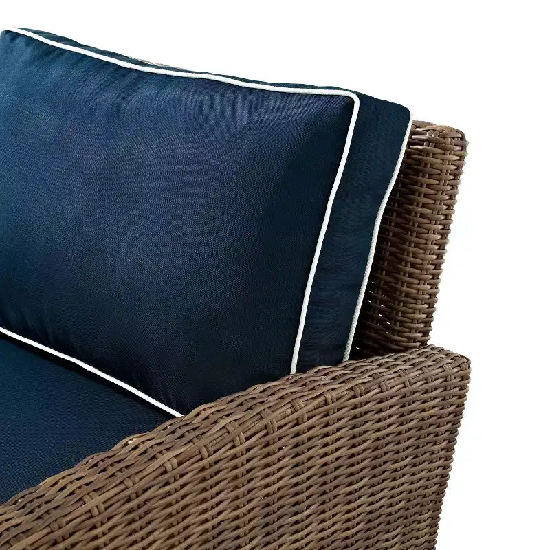 Set da esterno Beaufort da 3 pezzi in vimini con due sedie e tavolo, blu navy - Crosley