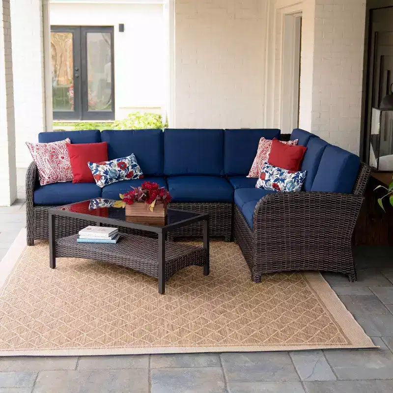 Leisure Made Jackson 5-teiliges Polyrattan-Modulsitzset mit marineblauem Stoff