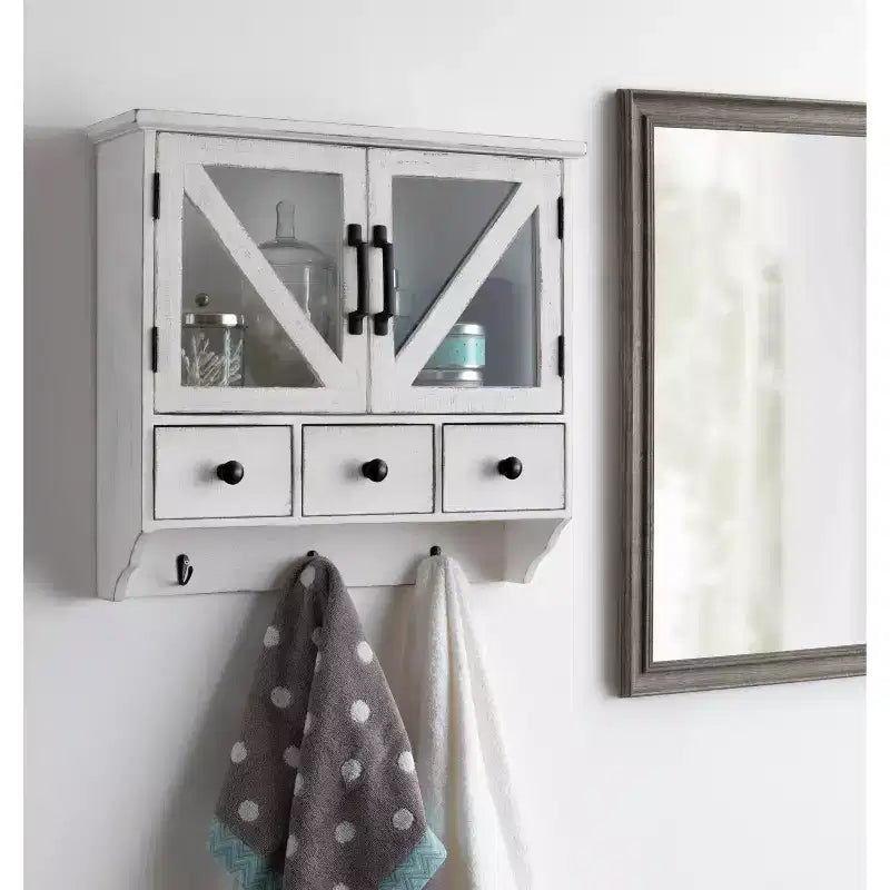 Armoire murale décorative rustique Hutchins de 21" x 6" x 20" en bois blanc - Kate & Laurel All Things Decor : portes en verre magnétiques, rangement