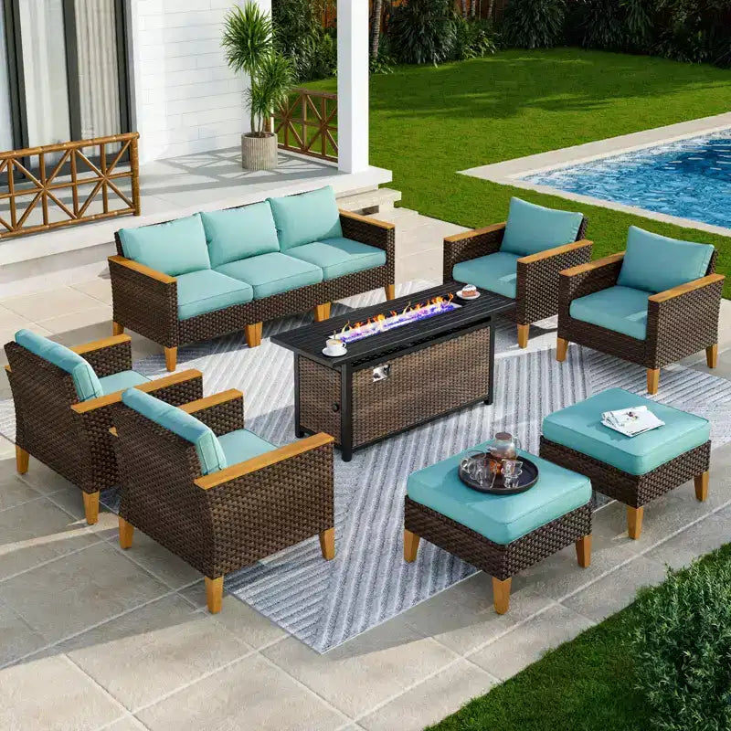 Captiva Designs 10-delige loungeset van wicker en rotan voor buiten met vuurtafel en gevoerde hocker