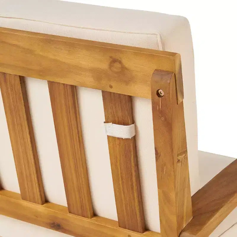 Conjunto GDFStudio Keanu de sofá biplaza y mesa de centro de madera de acacia para exteriores, con cojines