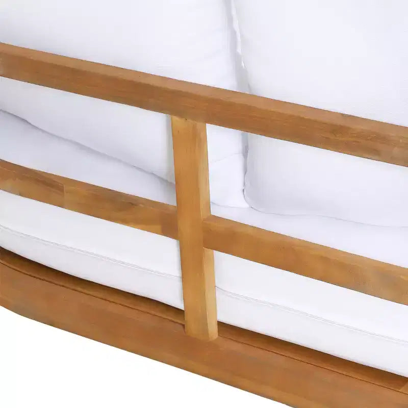 Conjunto GDFStudio Aggie de sofá biplaza y mesa de centro de madera de acacia para exteriores, con cojines, teca/blanco