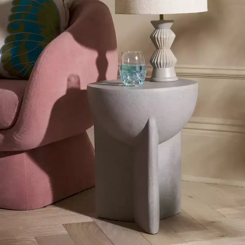 Round Accent Table with Sculpted Legs