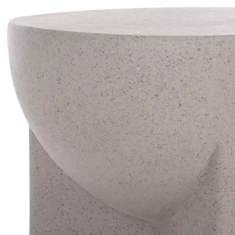 Round Accent Table with Sculpted Legs