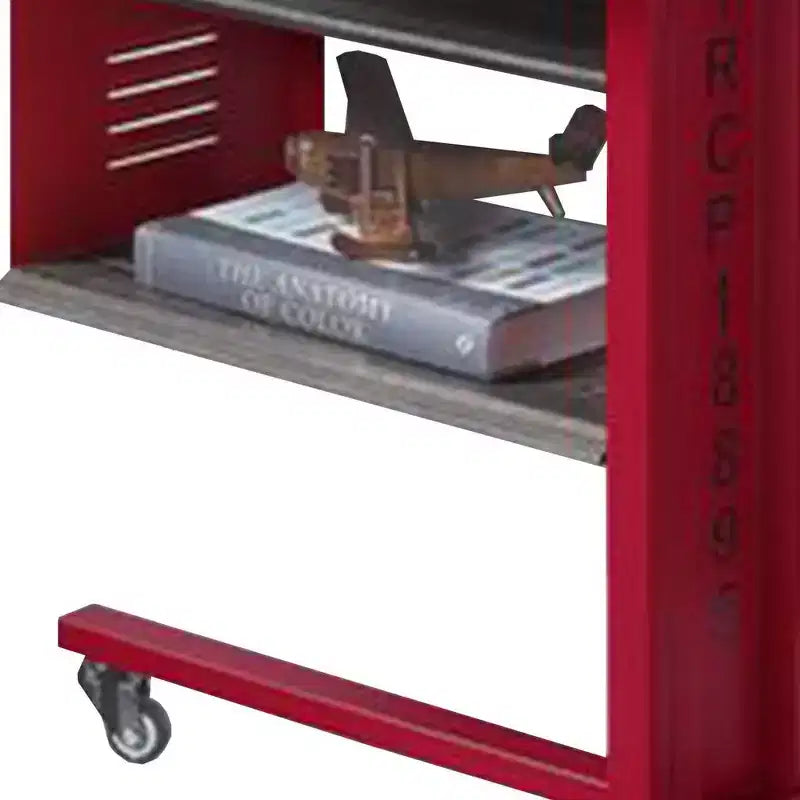 Akzenttisch „Royal Hampton“ im Cargo-Stil aus Metall mit 3 Rollen, Rot