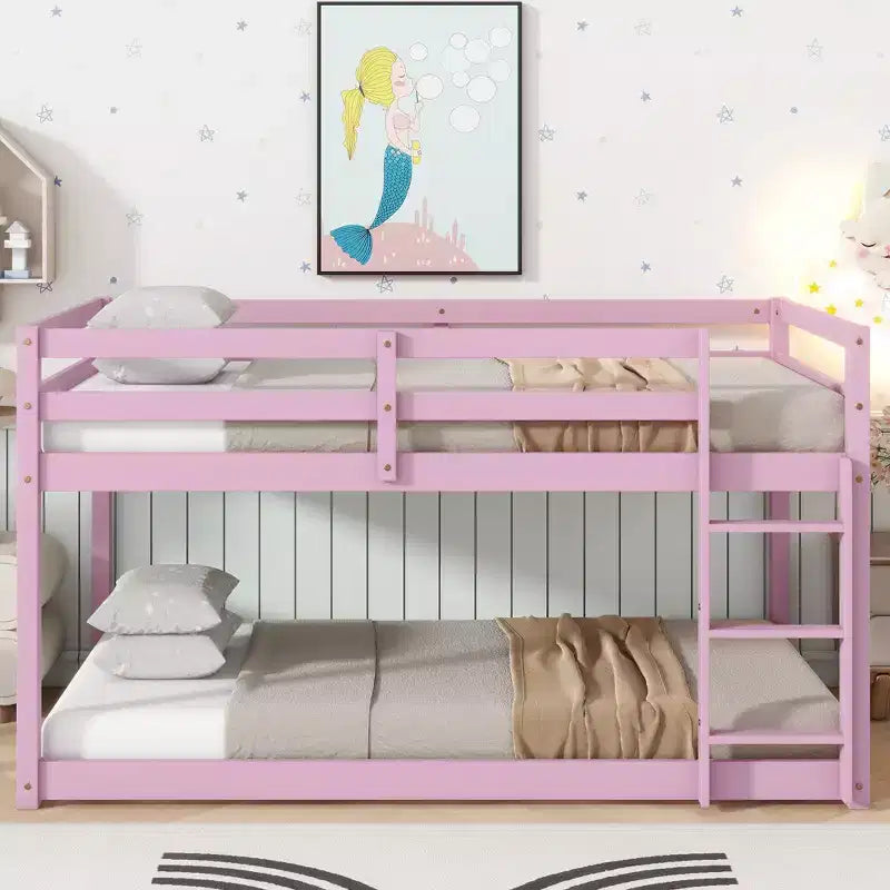 Bellemave stapelbed voor kinderen, eenpersoonsbed boven eenpersoonsbed, laag model met massief houten frame, brede ladder en stevige lattenbodem, ruimtebesparend ontwerp, meerdere kleuren