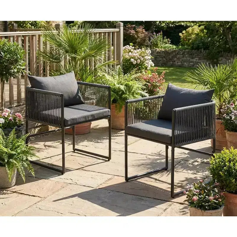 Ensemble de 2 chaises de jardin modernes en rotin PE avec coussins, mobilier d’extérieur résistant aux intempéries pour terrasse, balcon ou véranda, assises confortables