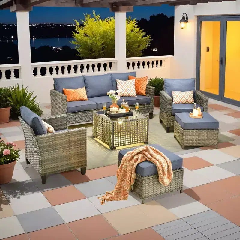 HOMLUX 6 részes kültéri kanapészett puffokkal és rattan dohányzóasztallal, ergonomikus szürke kivitelben