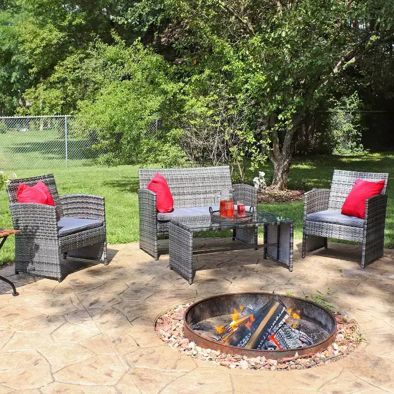 Ensemble de mobilier de salon de jardin Sunnydaze Outdoor Ardfield avec canapé deux places, fauteuils et table - gris et gris - 4 pièces