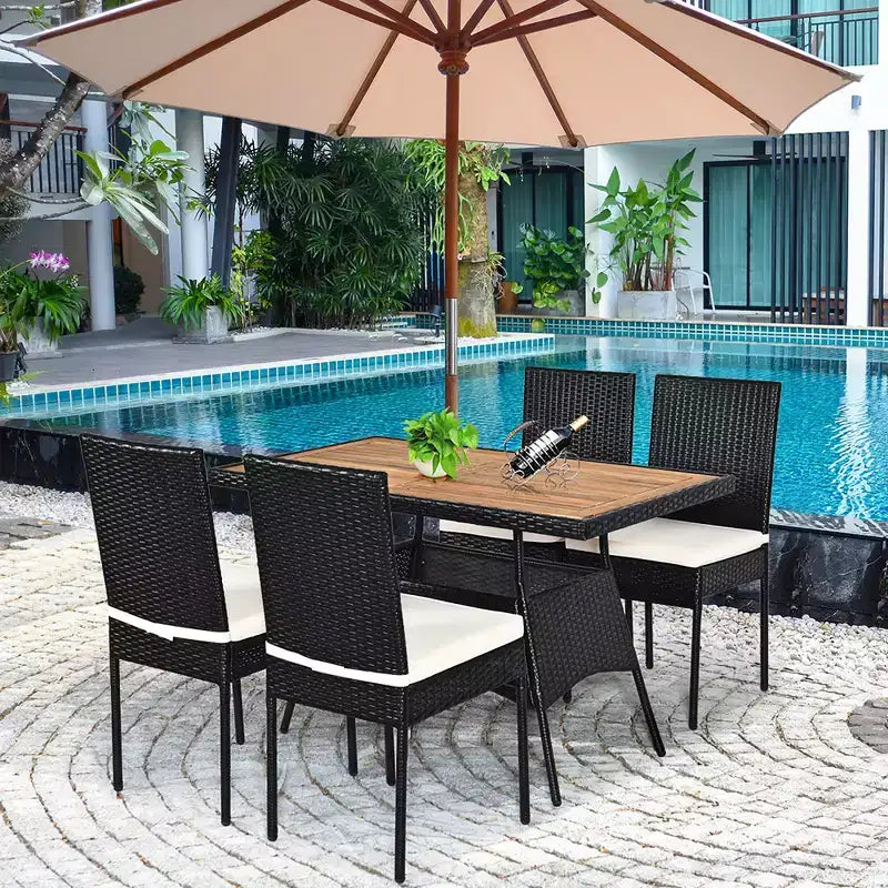 Ensemble de mobilier de patio en rotin Costway, 5 pièces, table avec plateau en bois et chaises avec coussins, jardin/cour/terrasse