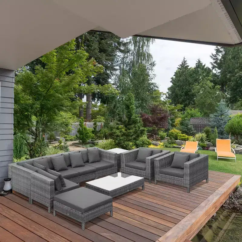 Outsunny Ensemble de mobilier de jardin d’extérieur 9 pièces en résine tressée et rotin, avec canapé d’angle de conversation au design moderne, coussins épais et moelleux, repose-pieds et table à thé
