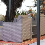 Ensemble de mobilier de terrasse Outsunny de 5 pièces, ensemble de fauteuils de conversation et pouf en rotin PE toutes saisons, avec table, coussins et oreillers inclus