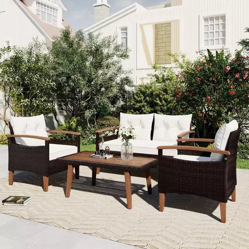 4 részes teraszon használható PE-rattan társalgógarnitúra fa asztallappal és lábakkal – ModernLuxe
