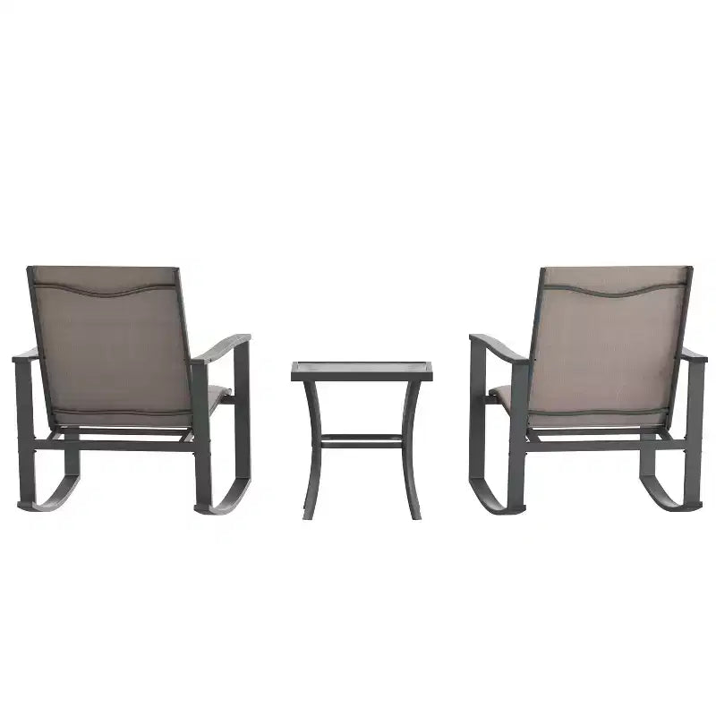 Ensemble de jardin Emma and Oliver 3 pièces avec fauteuils à bascule d’extérieur en matériau Flex Comfort et table à plateau en verre à structure métallique