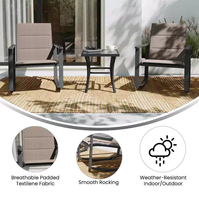 Ensemble de jardin Emma and Oliver 3 pièces avec fauteuils à bascule d’extérieur en matériau Flex Comfort et table à plateau en verre à structure métallique