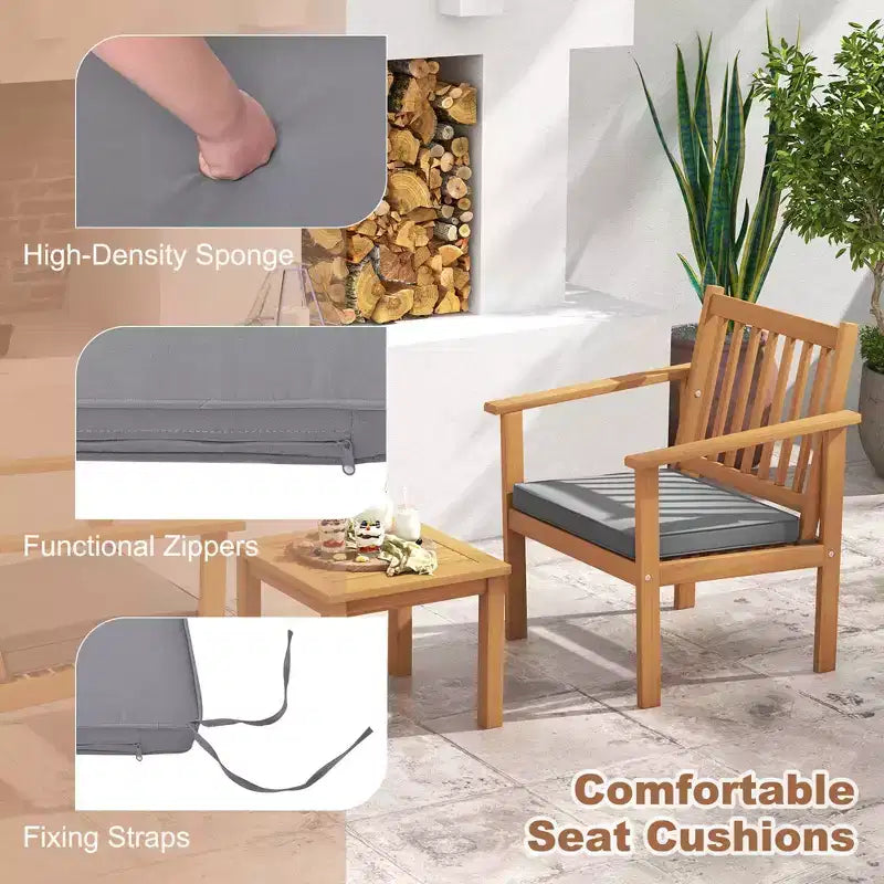 Ensemble de mobilier de patio en bois Costway, 3 pièces, chaises et table basse en bois d’acacia avec coussins moelleux, gris/blanc