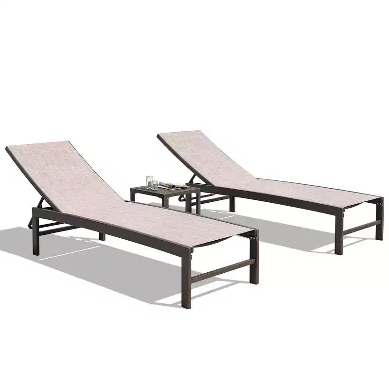 Set Crestlive Products da 3 pezzi con sedie chaise longue da patio per esterno con struttura in metallo e tavolino laterale