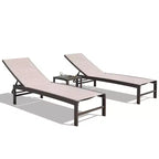 Set Crestlive Products da 3 pezzi con sedie chaise longue da patio per esterno con struttura in metallo e tavolino laterale